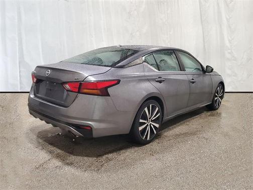 2020 Nissan Altima SR FWD
