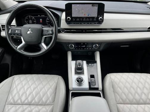 2024 Mitsubishi Outlander PHEV SEL