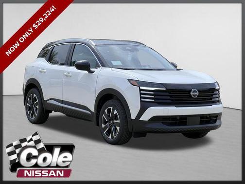 Aspen White/Super Black 2026 Nissan Kicks SV