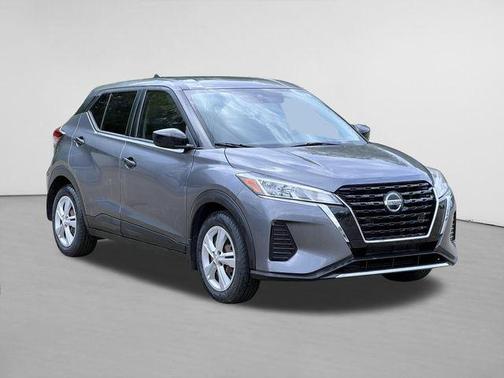Gun Metallic 2021 Nissan Kicks S