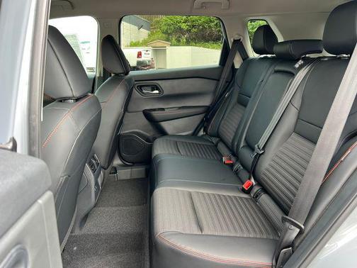 Boulder Gray Pearl 2026 Nissan Rogue Rock Creek