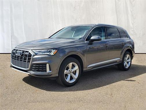 2024 Audi Q7 45 Premium Plus