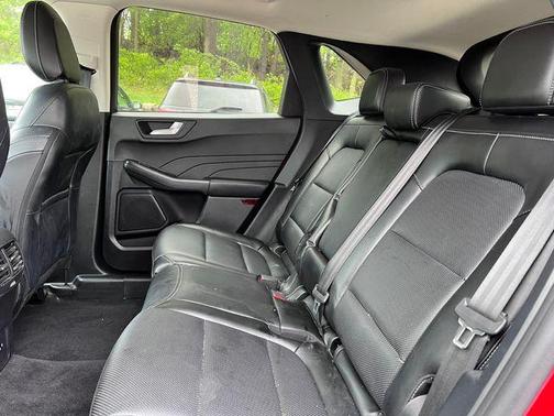 Rapid Red Metallic Tinted Clearcoat 2022 Ford Escape Titanium