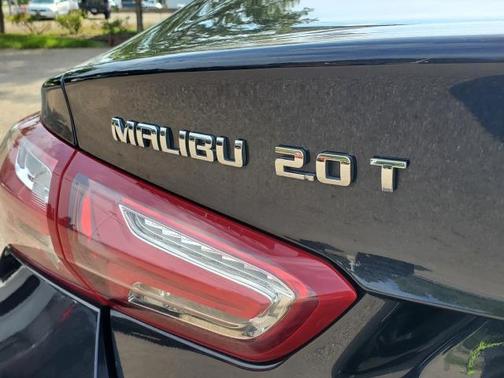 2022 Chevrolet Malibu FWD Premier