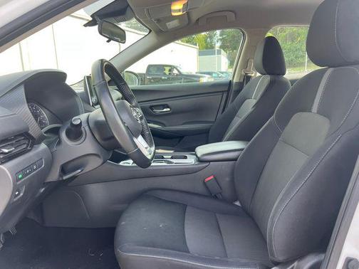 Aspen White Tricoat 2024 Nissan Sentra SV