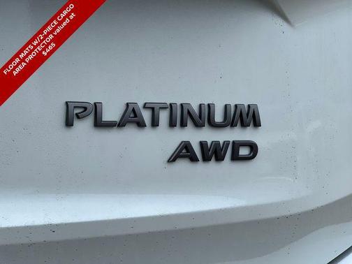 Everest White Pearl Tricoat 2026 Nissan Rogue Platinum