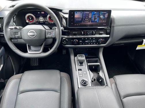 Super Black 2026 Nissan Pathfinder SL