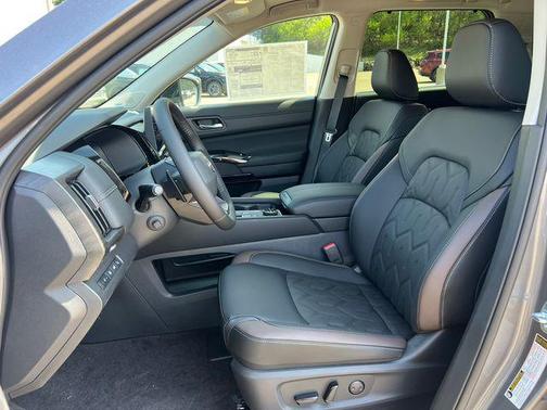 Gun Metallic 2026 Nissan Pathfinder Platinum