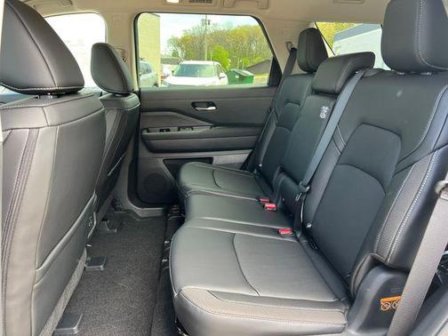 Baltic Teal 2026 Nissan Pathfinder SL