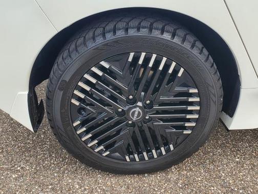 2024 Nissan Leaf SV PLUS