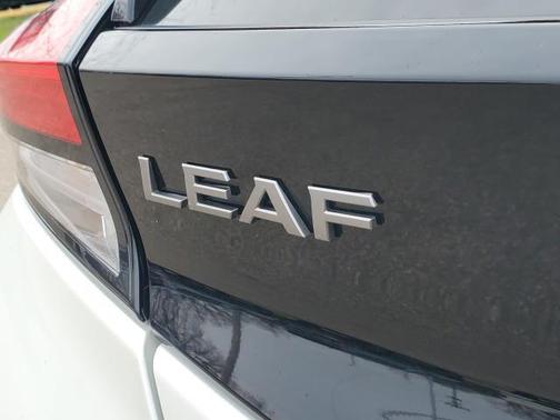 2024 Nissan Leaf SV PLUS