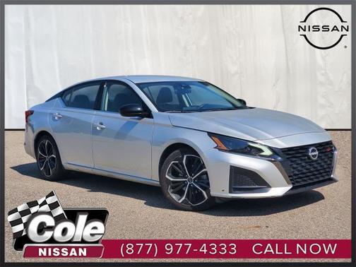 2023 Nissan Altima SR FWD