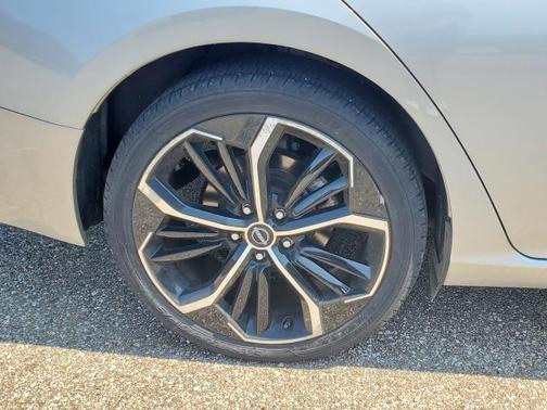 2023 Nissan Altima SR FWD