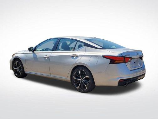 2023 Nissan Altima SR FWD