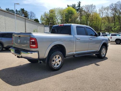 2020 RAM 2500 Laramie Crew Cab 4X4 6'4' Box