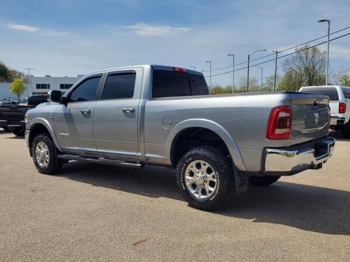 2020 RAM 2500 Laramie Crew Cab 4X4 6'4' Box
