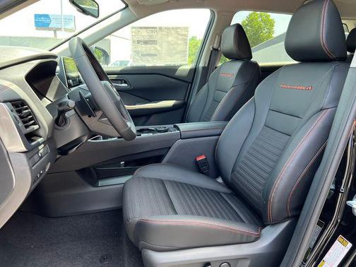 Super Black 2026 Nissan Rogue Rock Creek