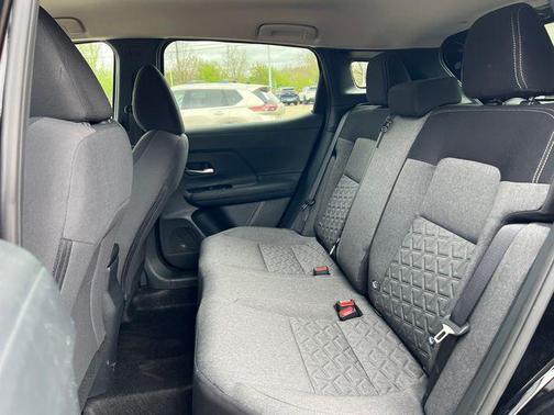 Super Black 2026 Nissan Kicks SV