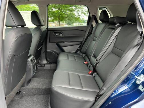 Deep Ocean Blue Pearl 2026 Nissan Rogue Dark Armor
