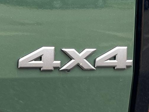 Tactical Green Metallic 2026 Nissan Frontier SV