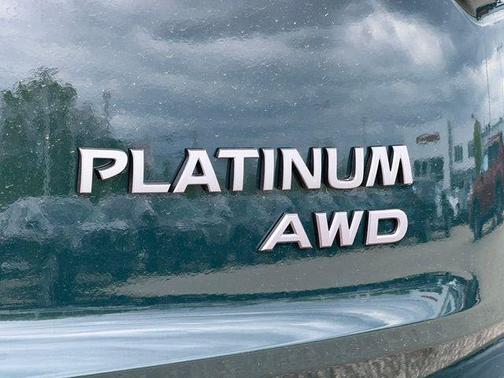 Obsidian Green 2026 Nissan Rogue Platinum