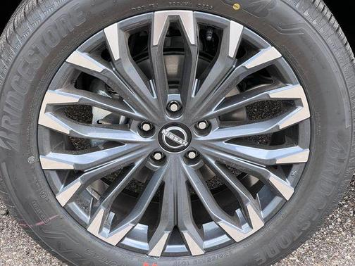 Obsidian Green 2026 Nissan Rogue Platinum