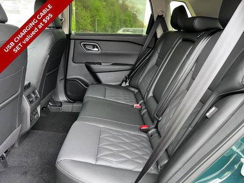 Obsidian Green 2026 Nissan Rogue Platinum