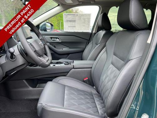 Obsidian Green 2026 Nissan Rogue Platinum