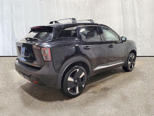 Super Black 2025 Nissan Kicks SR