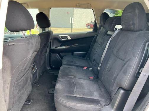 2015 Nissan Pathfinder S