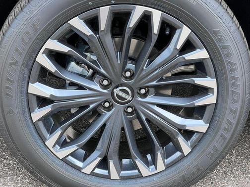 Champagne Silver Metallic 2026 Nissan Rogue Platinum
