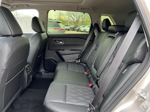 Champagne Silver Metallic 2026 Nissan Rogue Platinum