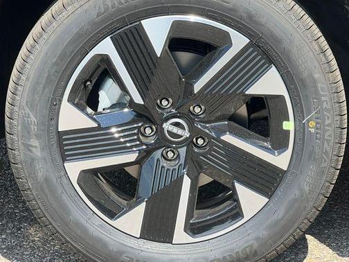 Canyon Bronze Metallic 2026 Nissan Kicks SV
