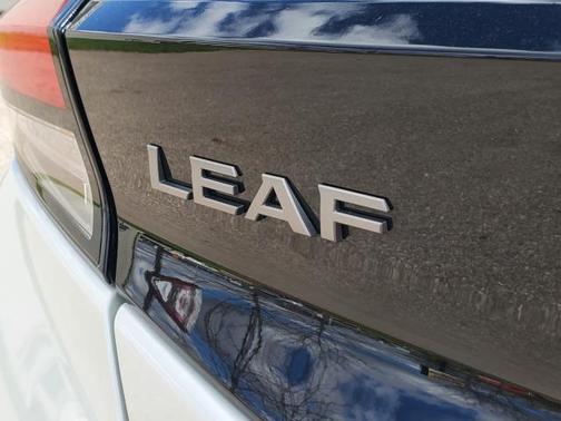 2024 Nissan Leaf SV PLUS