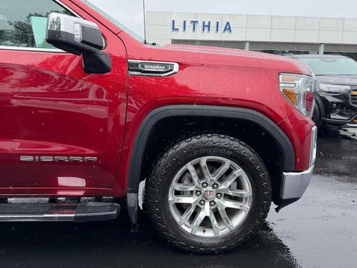 Cayenne Red Tintcoat 2021 GMC Sierra 1500 SLT