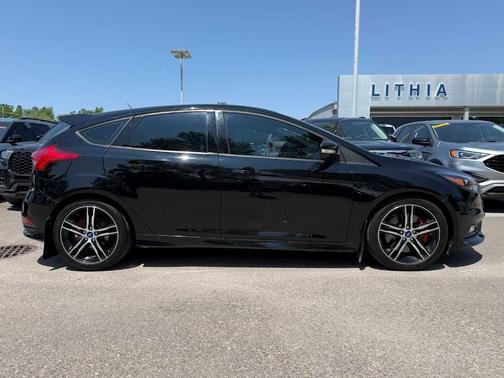 2017 Ford Focus ST Base