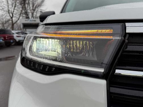 Star White 2026 Ford Explorer Active