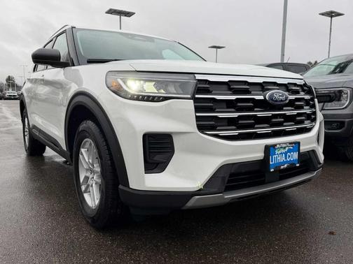 Star White 2026 Ford Explorer Active