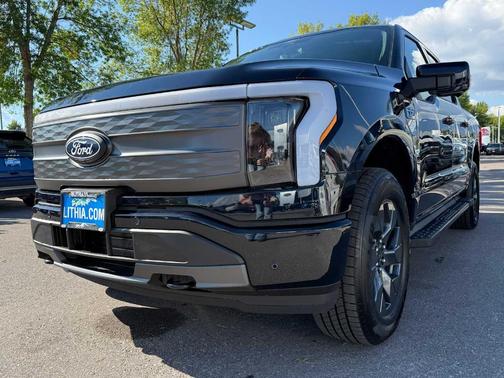 2025 Ford F-150 Lightning LARIAT