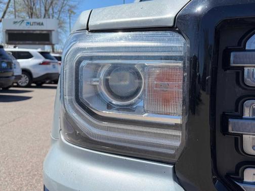 Onyx Black 2018 GMC Sierra 1500 SLT