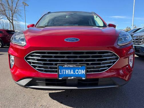 2022 Ford Escape Titanium Hybrid