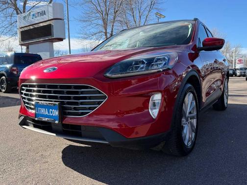 2022 Ford Escape Titanium Hybrid