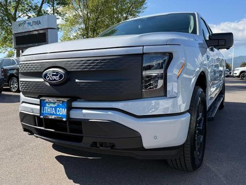 2025 Ford F-150 Lightning Flash