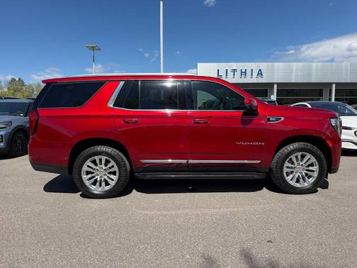 Cayenne Red Tintcoat 2021 GMC Yukon SLT