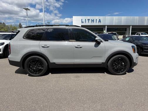 Glacial White Pearl 2025 Kia Telluride SX-Prestige