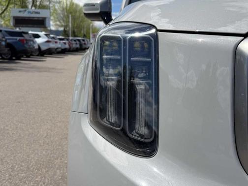 Glacial White Pearl 2025 Kia Telluride SX-Prestige