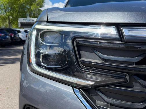 Platinum Gray Metallic 2024 Volkswagen Atlas Cross Sport 2.0T SEL Premium R-Line