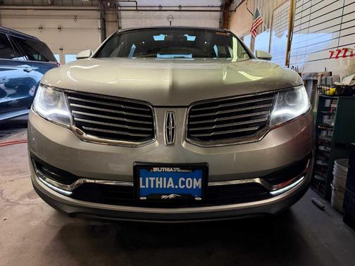 Ingot Silver Metallic 2016 Lincoln MKX Reserve