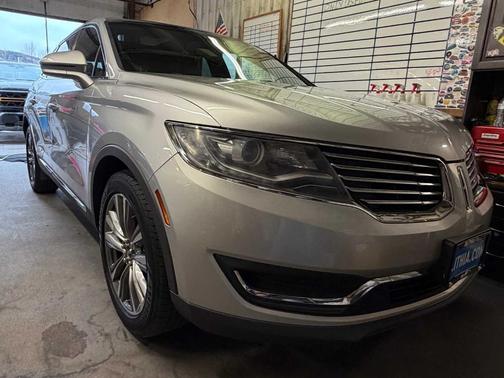 Ingot Silver Metallic 2016 Lincoln MKX Reserve