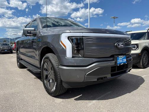2025 Ford F-150 Lightning LARIAT